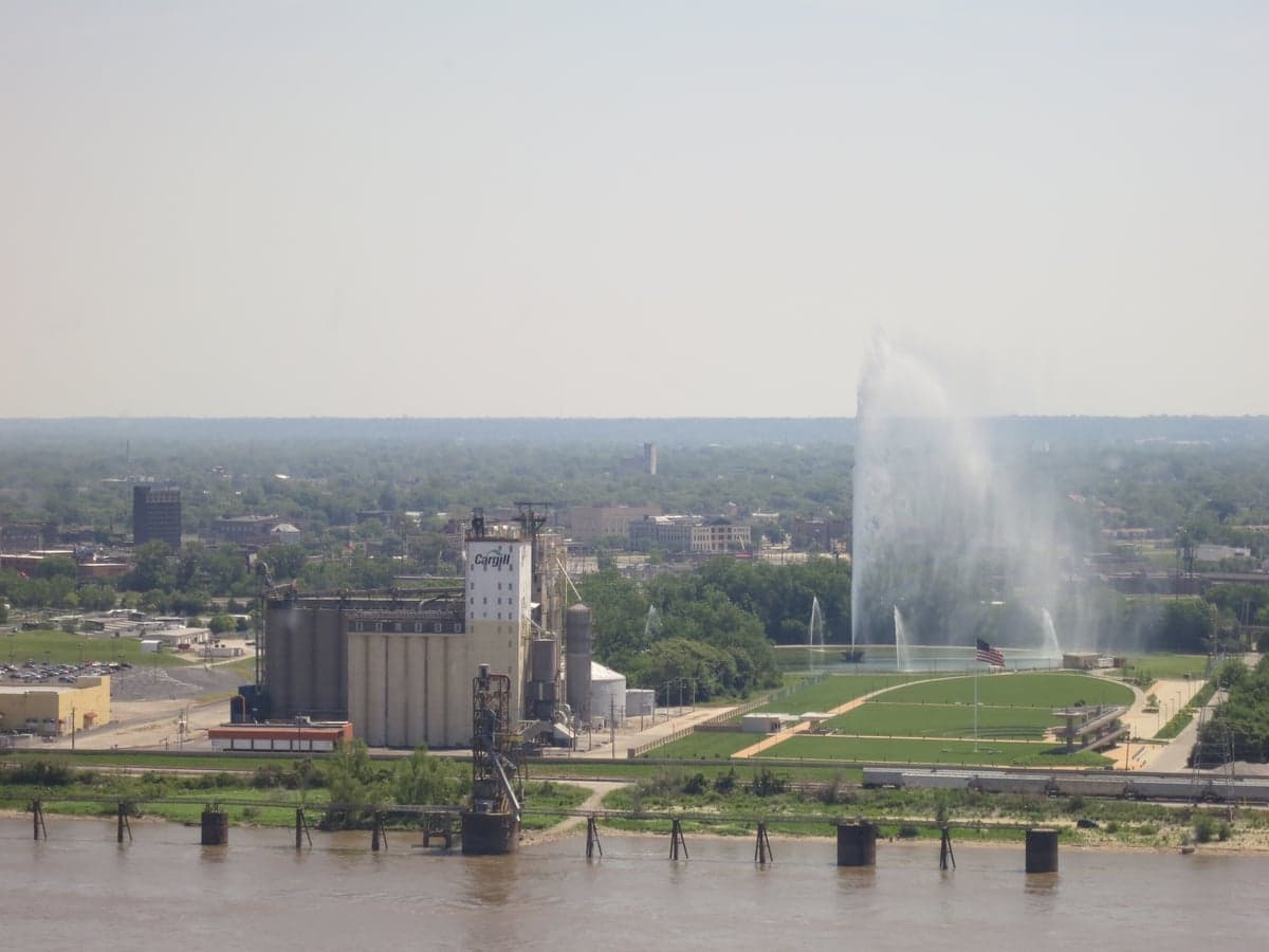 East St. Louis, IL
