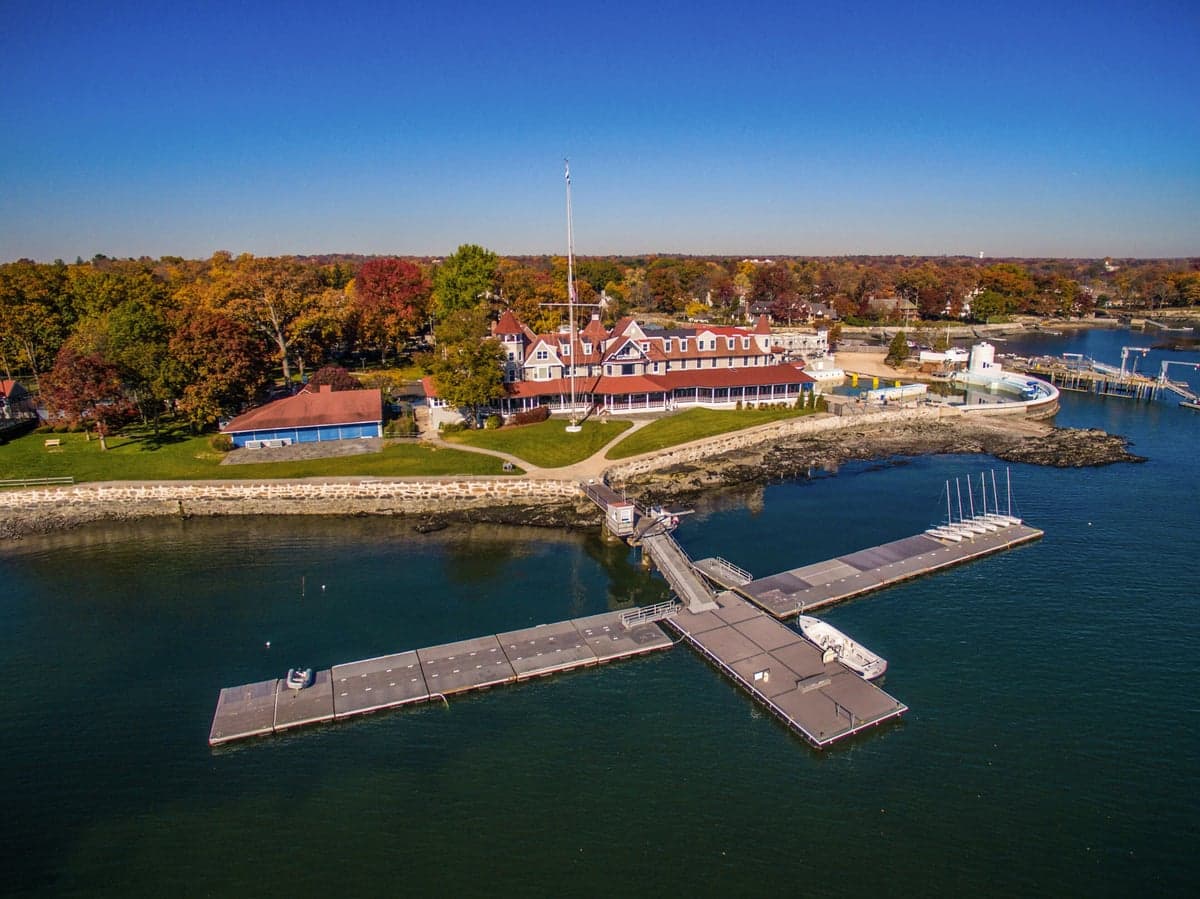 Larchmont, NY