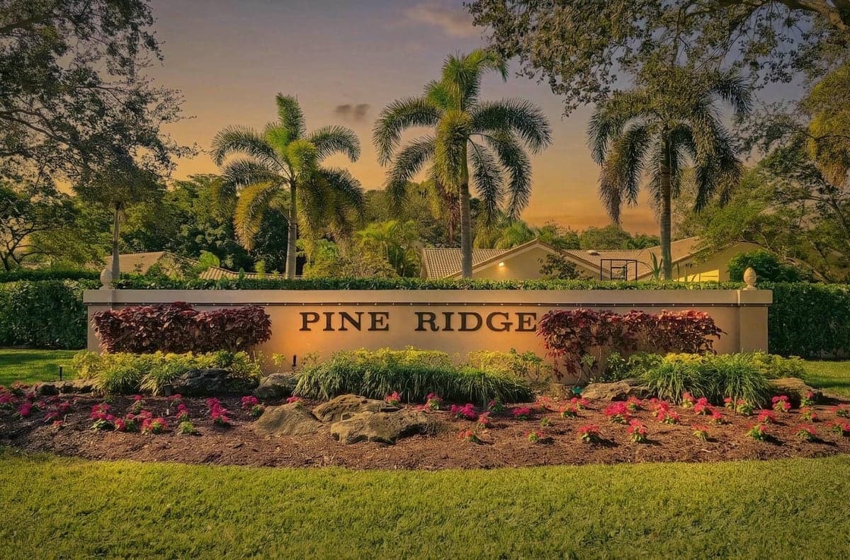 Pine Ridge, FL