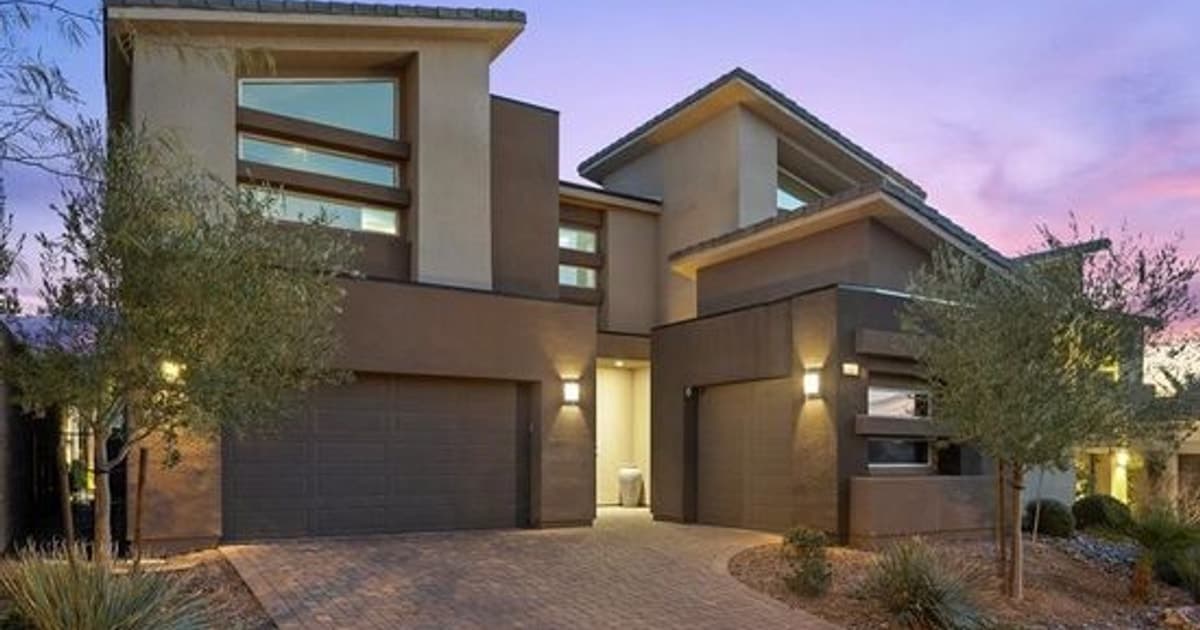 13 Scenic Terrain Ave